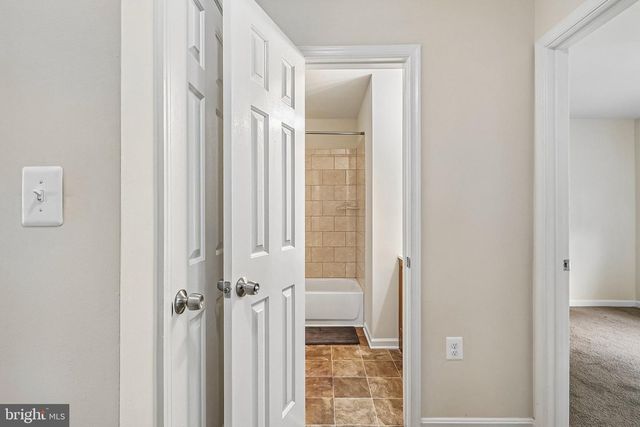 6233 E HIL MAR CIR, District Heights, MD 20747
