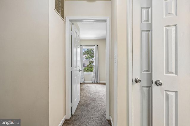 6233 E HIL MAR CIR, District Heights, MD 20747