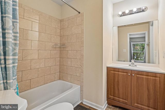 6233 E HIL MAR CIR, District Heights, MD 20747