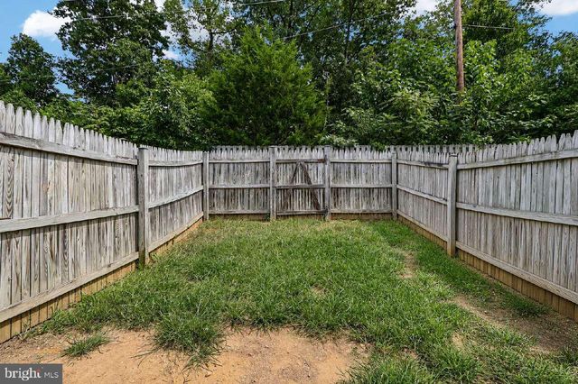 6233 E HIL MAR CIR, District Heights, MD 20747