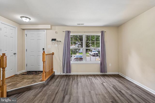 6233 E HIL MAR CIR, District Heights, MD 20747