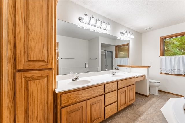 5 Ellesmere Lane, Bella Vista, AR 72714