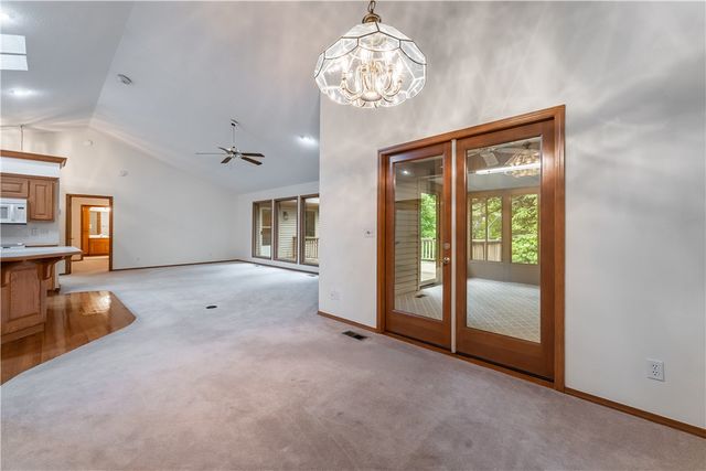 5 Ellesmere Lane, Bella Vista, AR 72714