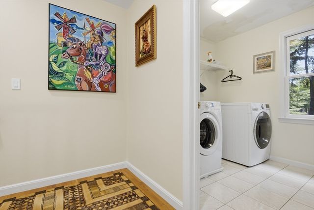 51 Florence St 51, Newton, MA 02467