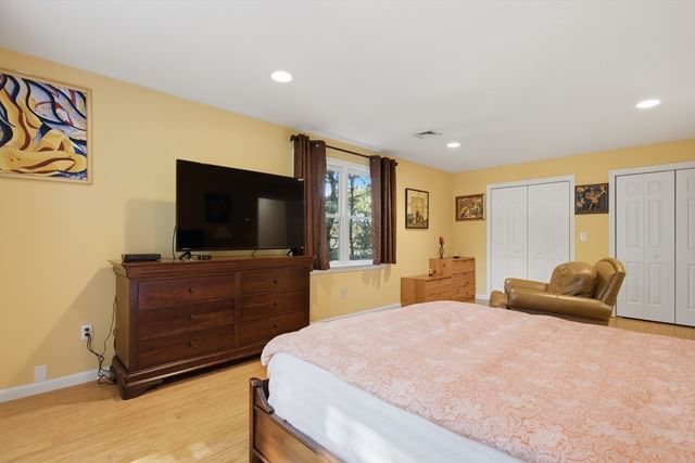 51 Florence St 51, Newton, MA 02467