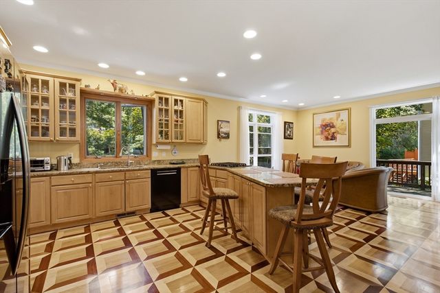 51 Florence St 51, Newton, MA 02467