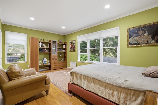 51 Florence St 51, Newton, MA 02467