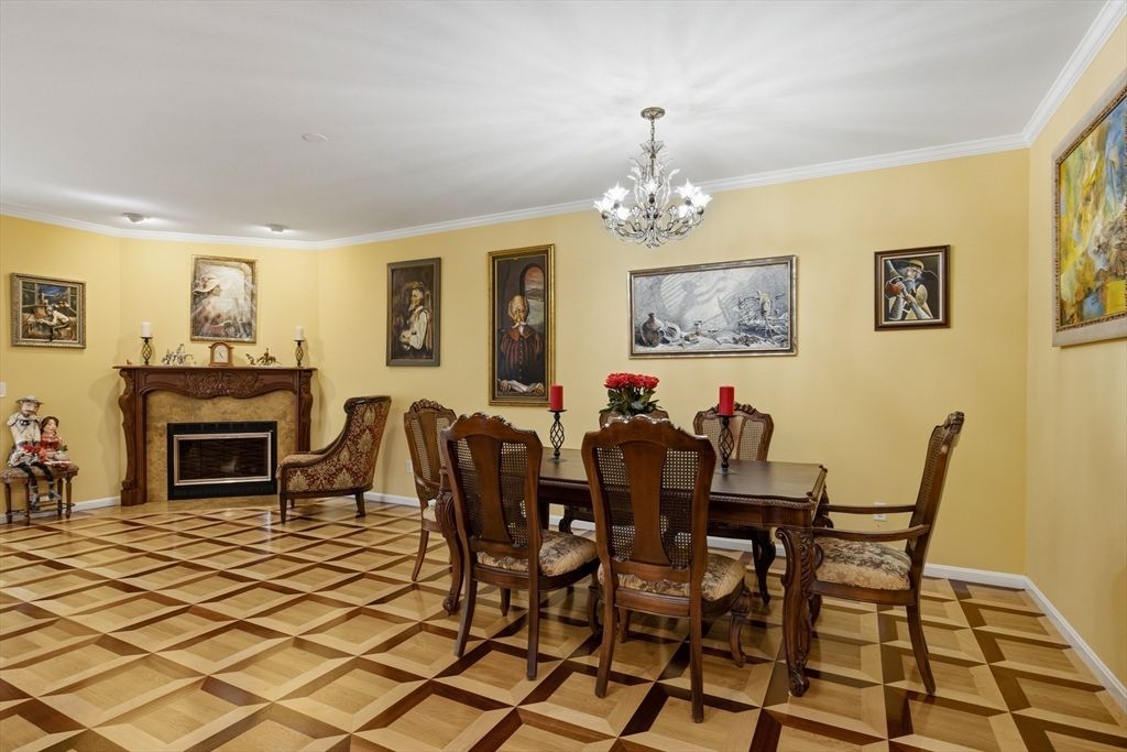 51 Florence St 51, Newton, MA 02467