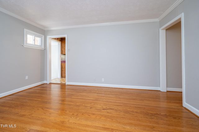 361 Woodcrest Drive, Kingsport, TN 37663