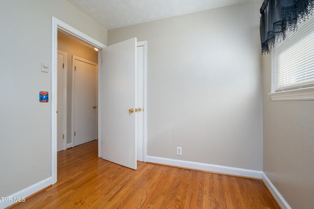 361 Woodcrest Drive, Kingsport, TN 37663