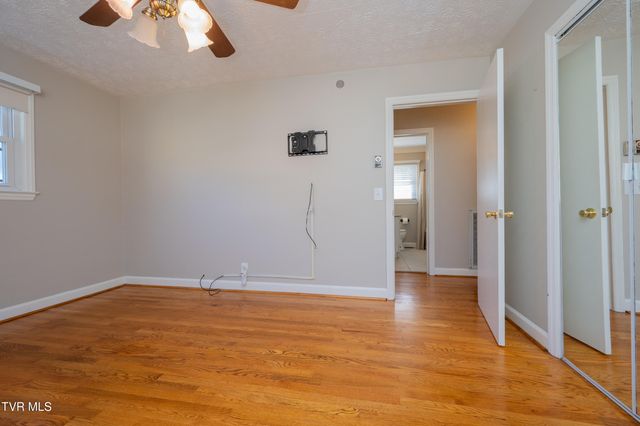 361 Woodcrest Drive, Kingsport, TN 37663