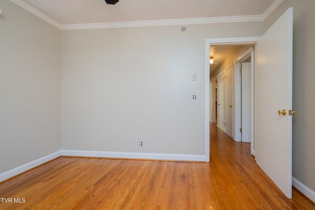 361 Woodcrest Drive, Kingsport, TN 37663