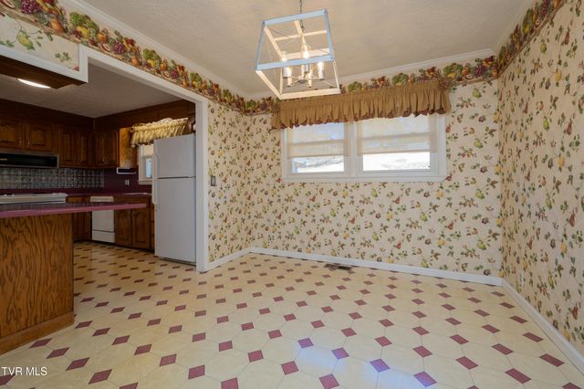 361 Woodcrest Drive, Kingsport, TN 37663