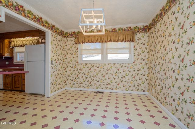 361 Woodcrest Drive, Kingsport, TN 37663