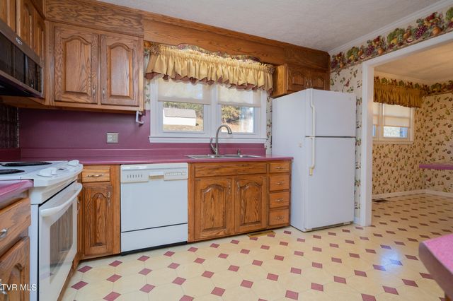 361 Woodcrest Drive, Kingsport, TN 37663