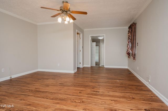 361 Woodcrest Drive, Kingsport, TN 37663