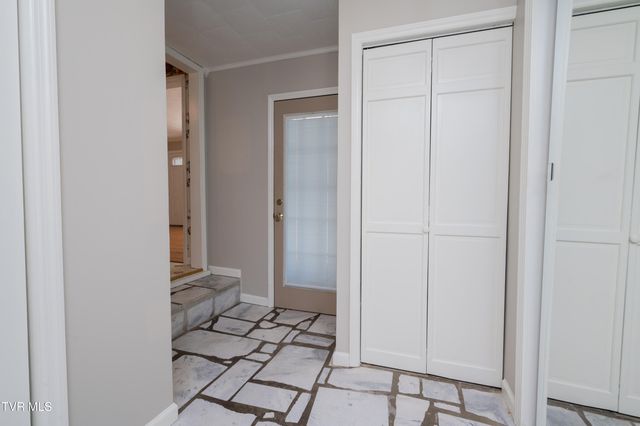 361 Woodcrest Drive, Kingsport, TN 37663