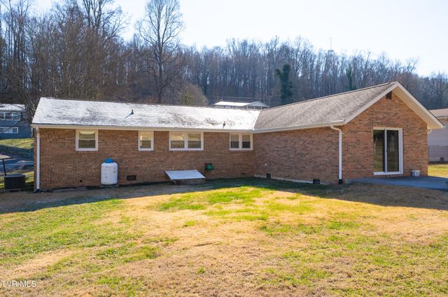 361 Woodcrest Drive, Kingsport, TN 37663