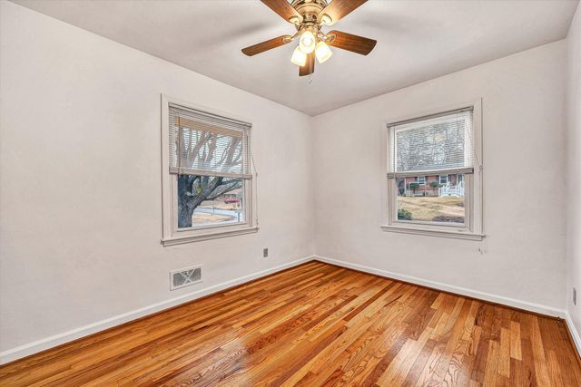 3853 Thompson LN, Roanoke, VA 24018