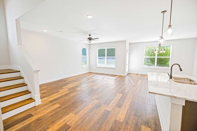 508 Sunflower Dr, Smyrna, TN 37167