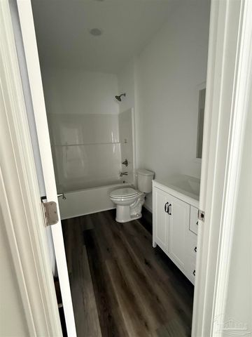 654 Nix Rd, Pensacola, FL 32506