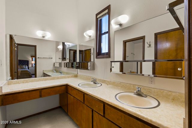 9420 N 38th Street, Phoenix, AZ 85028