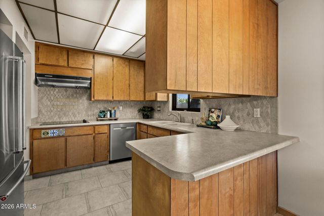 9420 N 38th Street, Phoenix, AZ 85028