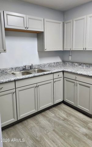 7561 N 27th Avenue, Phoenix, AZ 85051