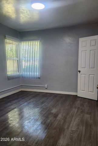 7561 N 27th Avenue, Phoenix, AZ 85051