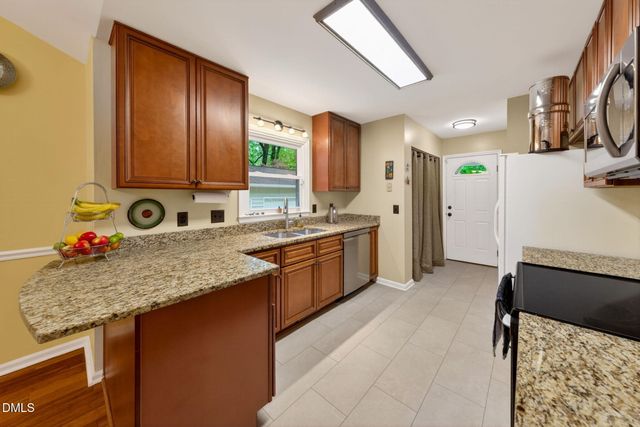 12 Drakesway Court, Durham, NC 27713