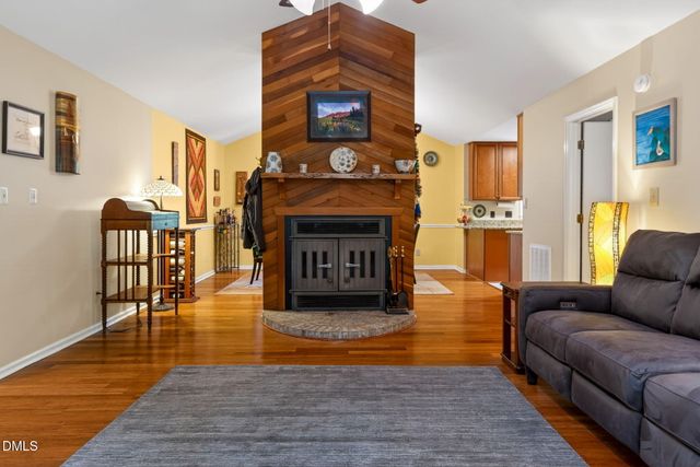12 Drakesway Court, Durham, NC 27713
