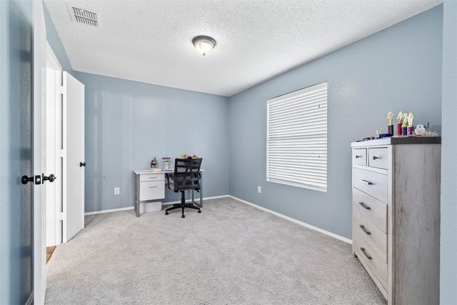 614 Pondview Drive, Cedar Hill, TX 75104