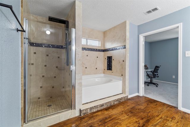 614 Pondview Drive, Cedar Hill, TX 75104