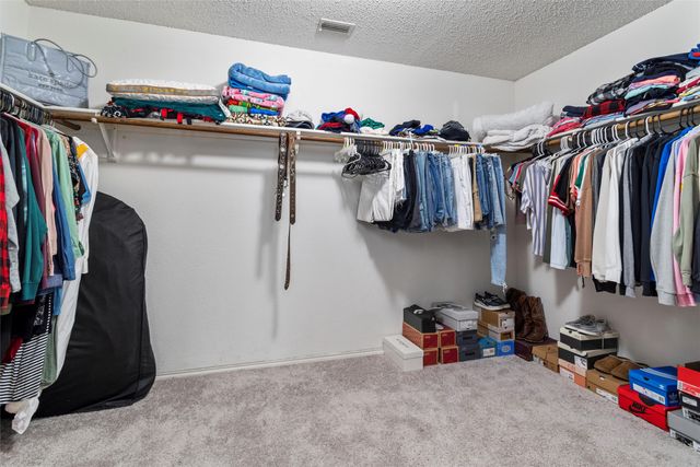 614 Pondview Drive, Cedar Hill, TX 75104