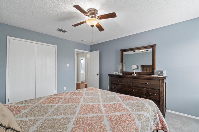 614 Pondview Drive, Cedar Hill, TX 75104