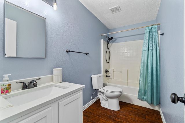 614 Pondview Drive, Cedar Hill, TX 75104