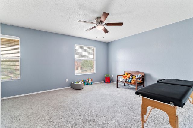 614 Pondview Drive, Cedar Hill, TX 75104