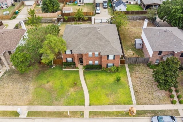 614 Pondview Drive, Cedar Hill, TX 75104