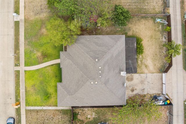 614 Pondview Drive, Cedar Hill, TX 75104