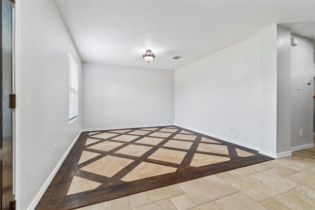 614 Pondview Drive, Cedar Hill, TX 75104