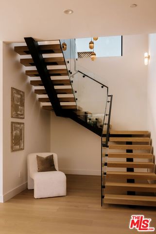 3621 Moore Street, Los Angeles, CA 90066