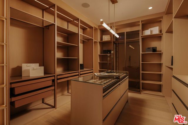 3621 Moore Street, Los Angeles, CA 90066