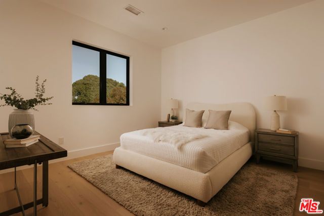 3621 Moore Street, Los Angeles, CA 90066
