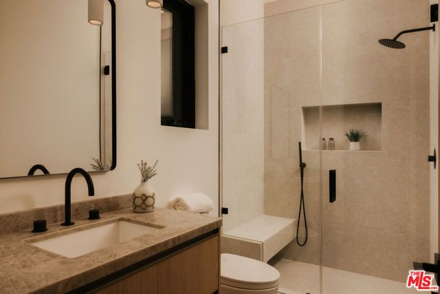 3621 Moore Street, Los Angeles, CA 90066
