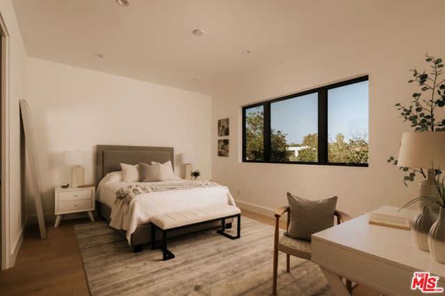 3621 Moore Street, Los Angeles, CA 90066