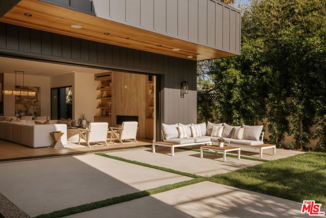 3621 Moore Street, Los Angeles, CA 90066