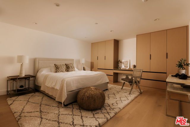 3621 Moore Street, Los Angeles, CA 90066