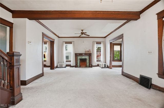 1221 Florencedale Avenue, Youngstown, OH 44505