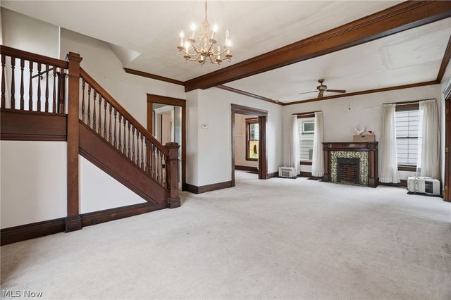 1221 Florencedale Avenue, Youngstown, OH 44505