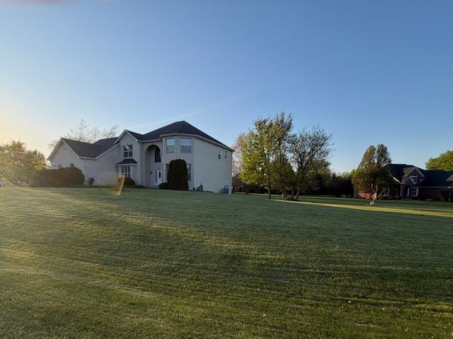 15n805 Pheasant Field Lane, Hampshire, IL 60140